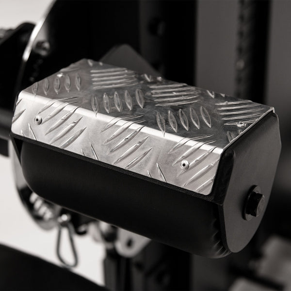 Free Standing Cable Tower Lat Pull / Low Row Close up of foot rest/pad