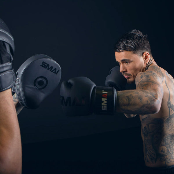 George Kambosos training with the Elite85 Boxing Mitts