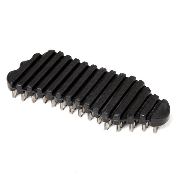 The SMAI Barbell Cleaning Brush – Steel is a black, rectangular brush featuring evenly spaced steel bristles and grooves on the top, specifically designed for effective barbell maintenance and surface cleaning.