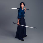 Man holding Katana - Medium Carbon Black 