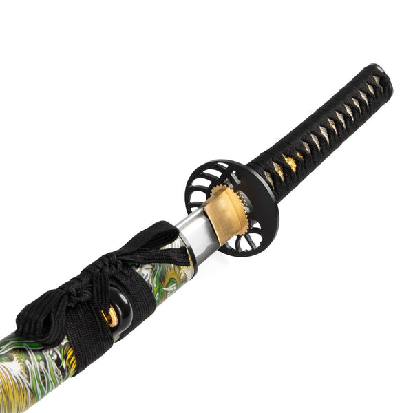Katana - Medium Carbon Emerald Dragon Close up of Handle