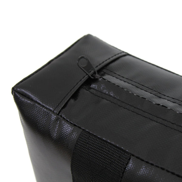 Shield - Shoc Tec Junior Curved Close up of zipper