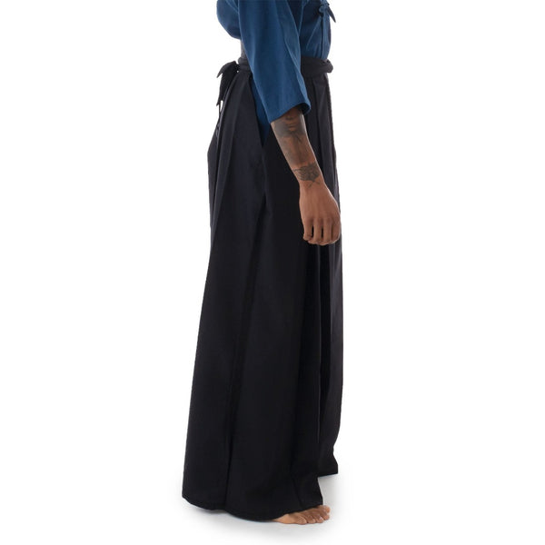 Kendo Pants - Deluxe Japanese Hakama Side View